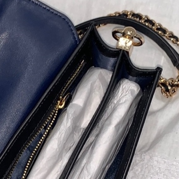 Please see pic 4. Almost in new condition except that. - Picture 2 of 7